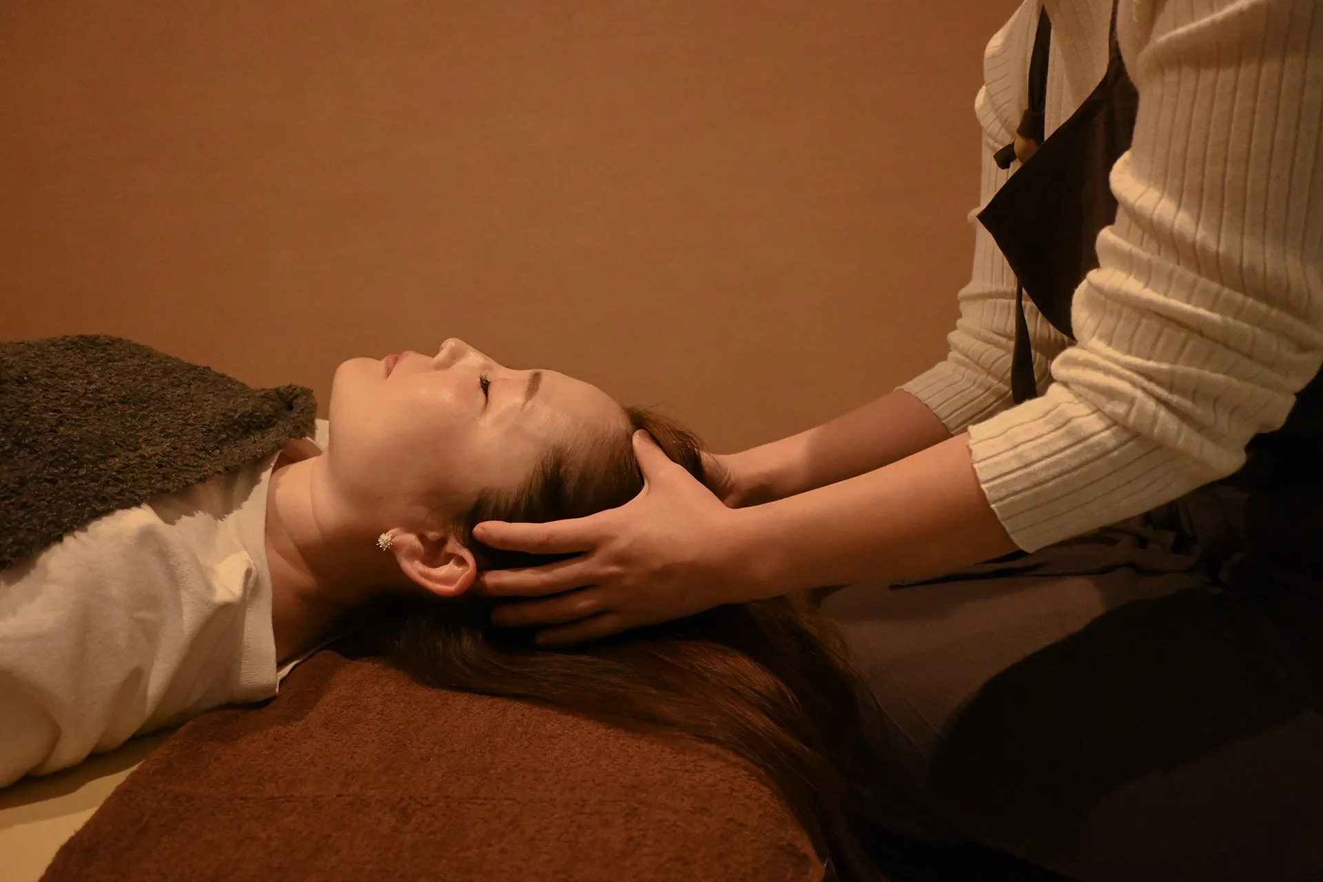 日々の疲れを脳から癒す本格ドライヘッドスパ